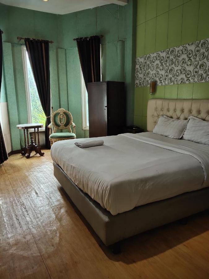 Mojokerto Classic Homestay Exterior foto