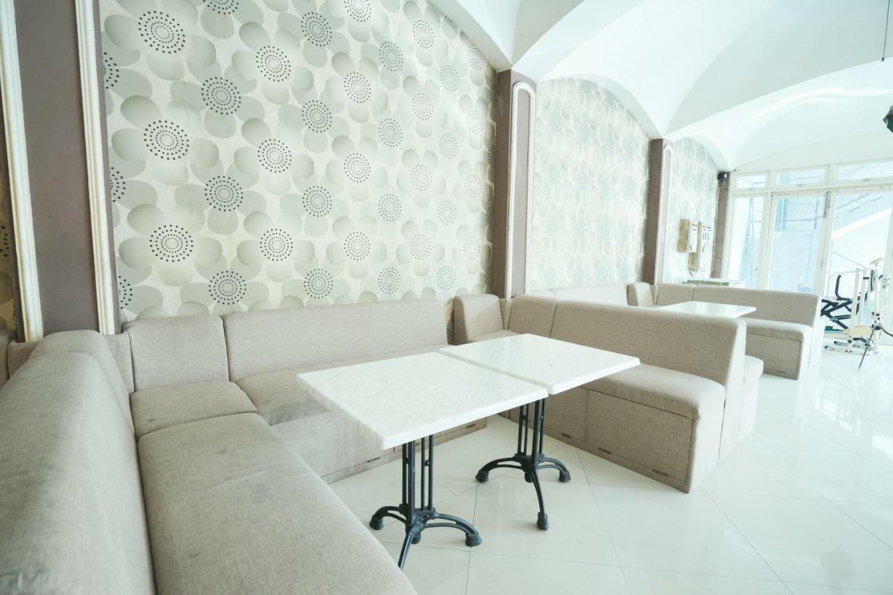 Mojokerto Classic Homestay Exterior foto